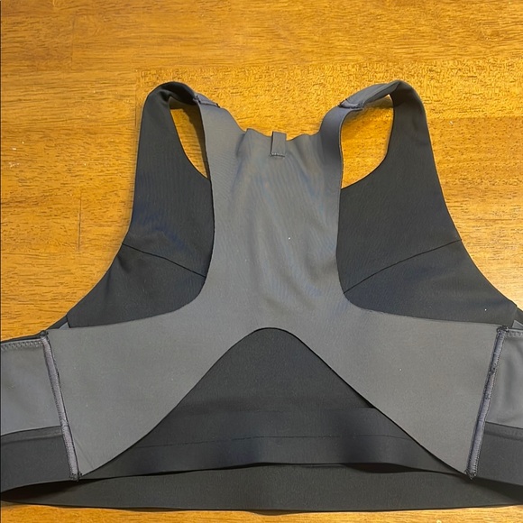 Brooks Drive 3 Pocket Sport Bra 38A/B Running Bra (Black) - Picture 8 of 9